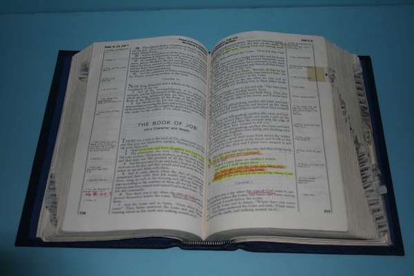 family_bible_restoration_1560